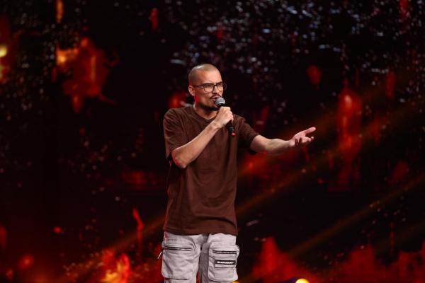 Claudiu Medeș a câștigat ediția cu numărul 6 iUmor