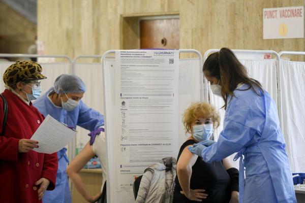 Delegaţie din Israel, în vizită la CNCAV: "Discuţiile au generat noi idei pentru impulsionarea campaniei de vaccinare din România"