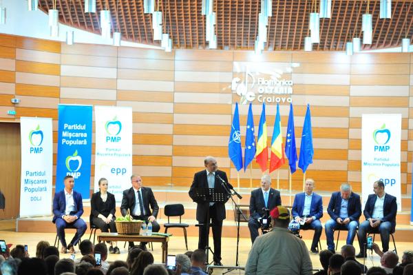 PMP a decis continuarea discuţiilor cu PNL privind fuziunea