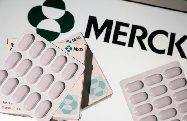 Agenţia Europeană a Medicamentului a aprobat folosirea în caz de urgenţă a pastilelor anti-COVID de la Merck