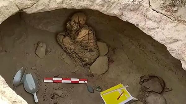 Arheologii din Peru au descoperit o mumie bine conservată într-un sit din apropierea capitalei Lima