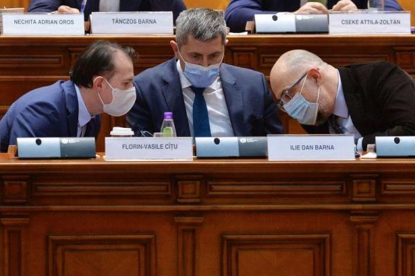 Începe o nouă rundă de negocieri pentru formarea unei majorităţi în Parlament. PNL se întâlneşte cu USR la ora 13.00