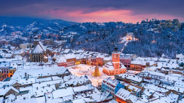 Cinci motive să vizitezi Brașovul iarna