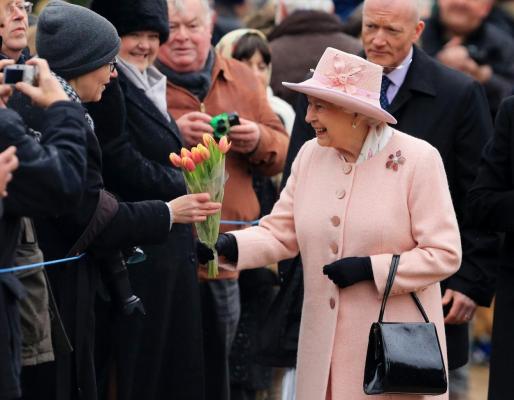 Regina Elisabeta a II-a a Marii Britanii îşi anulează tradiţionalul Crăciun la Sandringham, din cauza variantei Omicron