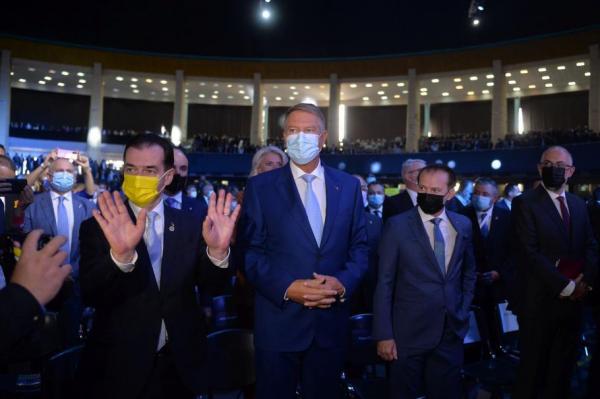 Procurorii au deschis două dosare penale pentru nerespectarea normelor sanitare la Congresul PNL