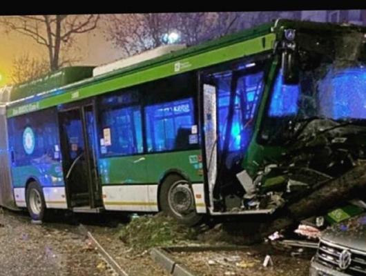 Românca implicată în accidentul din Italia are 21 de ani