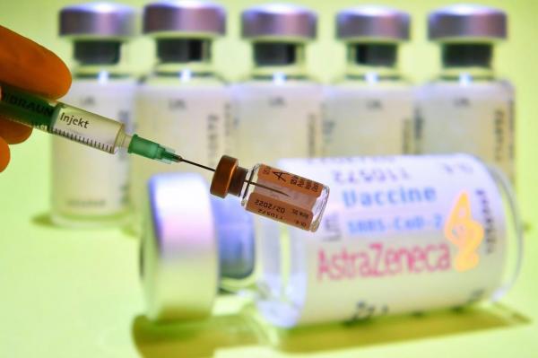 Un nou vaccin Oxford-AstraZeneca ar putea fi gata ”până la toamnă“