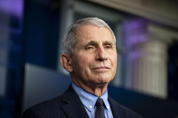 Anthony Fauci, avertisment despre amânarea administrării rapelului