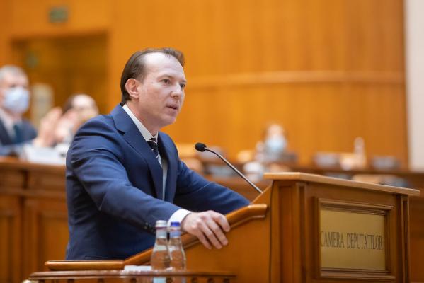 Florin Cîţu, la tribuna parlamentului, în timpul unui discurs