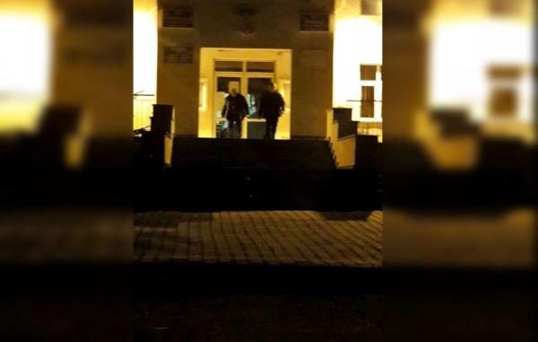 Primarul unei localități din Dolj pleacă de la petrecerea dată în instituție