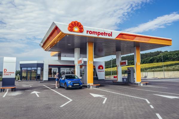 Benzinărie Rompetrol din România