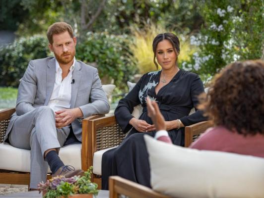 Prinţul Harry şi Meghan Markle au dezvăluit că s-au simţit izolaţi în familia regală. Ducesa de Sussex: „Nu voiam să mai trăiesc”