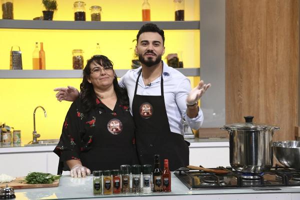 Jador şi mama lui în bucătăria Chefi la cuţite