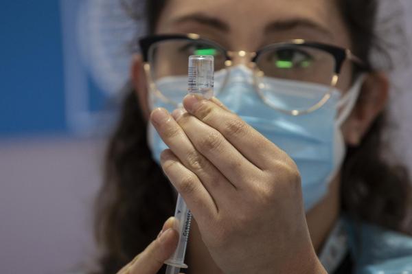 Bilanț vaccinare anti-Covid în România, 8 martie: 43.458 persoane vaccinate, 112 reacţii adverse