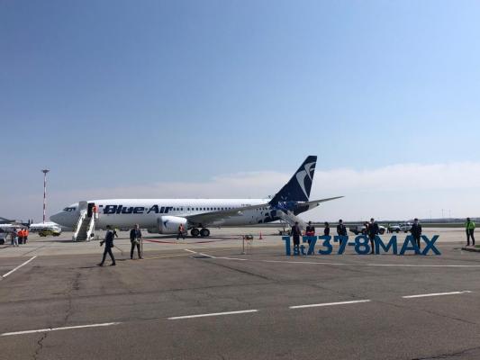 Prima aeronavă Boeing 737-8 MAX care a intrat în flota Blue Air a aterizat la București. VIDEO