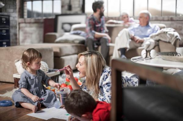 Legea asociaţiilor de proprietari a fost modificată în Senat. Nu se mai plăteşte întreţinere pentru copiii mai mici de 3 ani