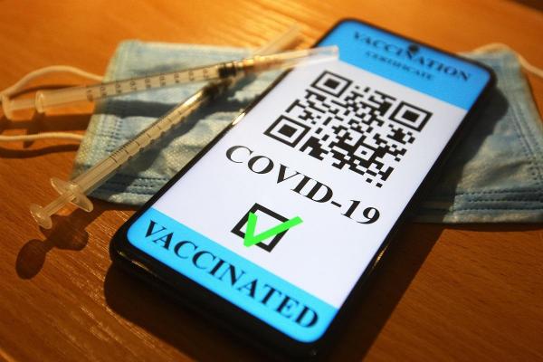 Parlamentul European urmează să negocieze în mai modalităţile acestui paşaport vaccinal