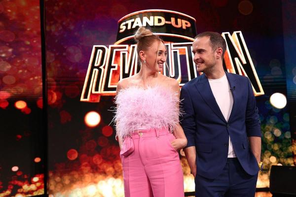 Ilona Brezoianu și Șerban Copoț prezintă Stand-up Revolution, la Antena 1
