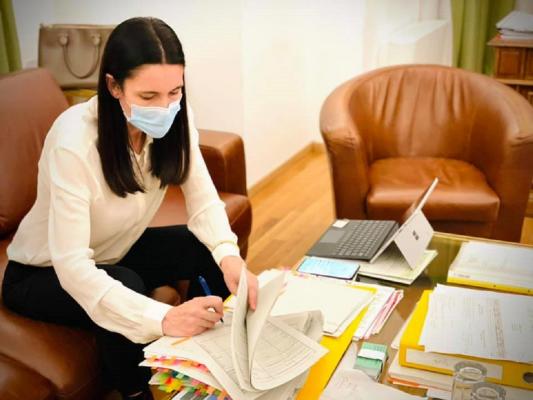 Mesajul postat de Clotilde Armand a adunat mii de reacţii în mai puţin de o oră