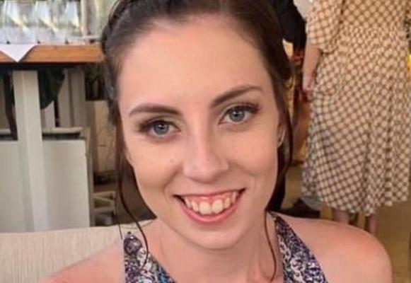 O mamă a trei copii, găsită moartă într-o grădină din Australia. Femeia a fost arsă de vie, în timp ce micuţii se aflau în casă