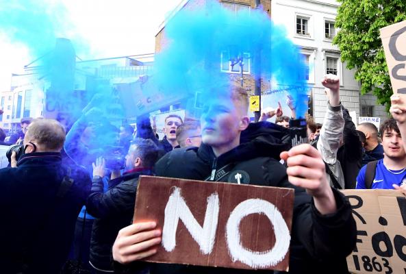 Fanii lui Chelsea au protestat în faţa stadionului faţă de aderarea la Super Ligă