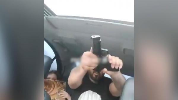 Război în lumea clanurilor din Timişoara. Un interlop jură răzbunare duşmanilor cu pistolul în mână: ”Pe mine nu mă omorâţi, bă!”