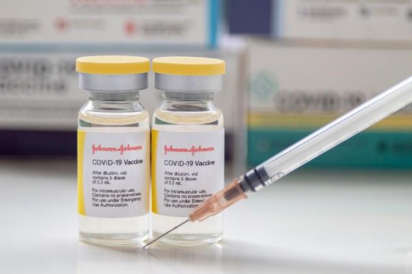 Serul Johnson & Johnson primeşte undă verde în SUA: Vaccinarea poate fi reluată imediat