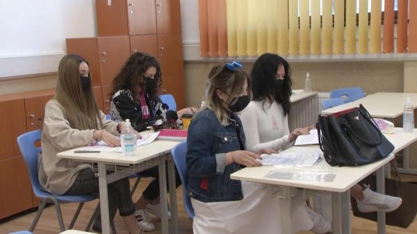 Aproape o sută de mii de tineri până în 19 ani s-au vaccinat anti-Covid, în România