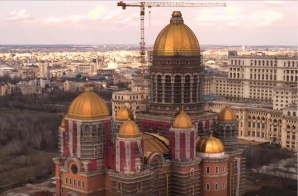 Reacţia BOR, după ce un deputat a vorbit despre organizarea unui centru de vaccinare în Catedrala Neamului: "Uneori, fiecare dintre noi spunem şi enormităţi"