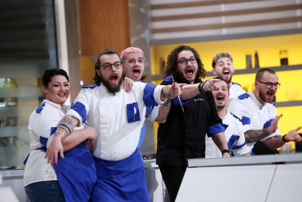 Chefi la cutite, azi 20:30 pe Antena 1: Competiția Chefi la cuțite urcă emoțiile la maximă intensitate: „Am nevoie de medic”