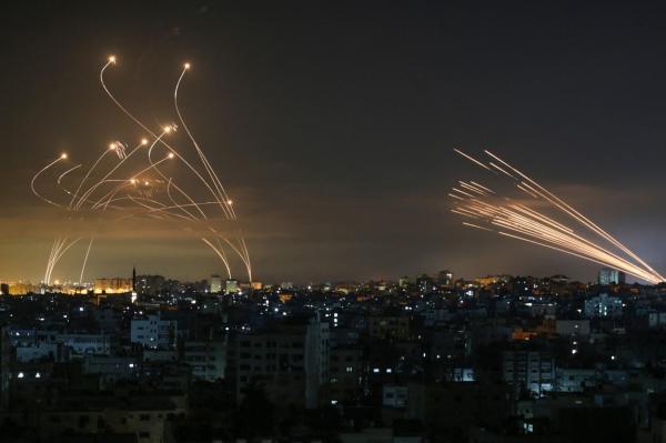 Joe Biden cere încetarea focului în Gaza, dar vinde Israelului arme de 735 de milioane de dolari și blochează o declarație ONU