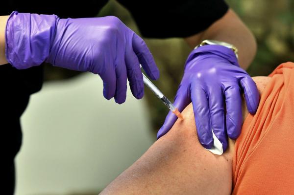 Maraton de vaccinare pentru copii organizat de 1 iunie. Tinerii și bătrânii sunt categoriile cel mai slab imunizate