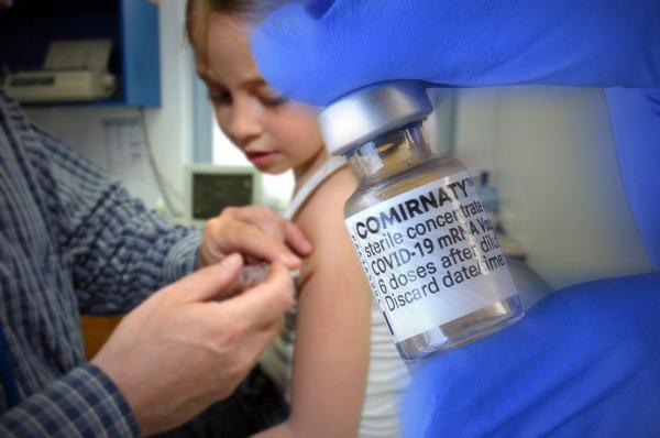 Agenția Europeană a Medicamentelor anunță vineri decizia privind vaccinarea copiilor sub 16 ani cu Pfizer/BioNtech