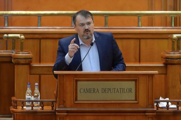 Camera Deputaţilor a respins moţiunea simplă împotriva lui Cristian Ghinea. PSD contestă votul: Au fraudat grosolan
