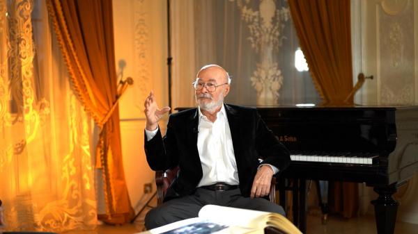 Tudor Gheorghe, amintiri de când îl interpreta pe Vasile Alecsandri: "A trebuit să-mi tundă din păr, ca să semăn cu Alecsandri"