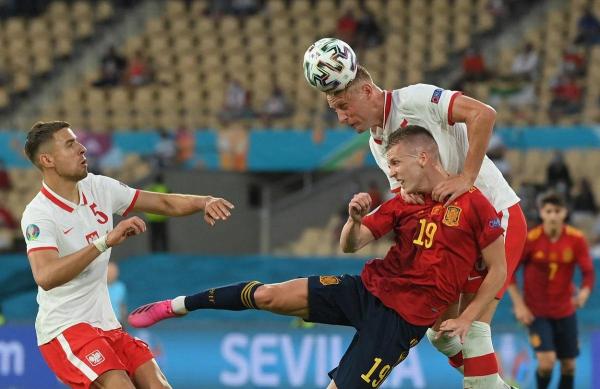 Duelul dintre Spania şi Polonia, de la Euro 2020, a avut numeroase dueluri încinse