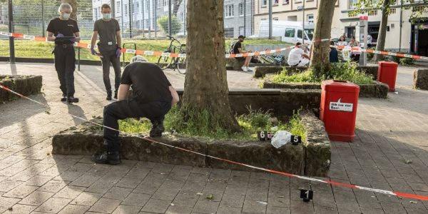 Adolescent român, înjunghiat în Germania. Cu o zi înainte, băiatul de 16 ani fusese salvat de la înec