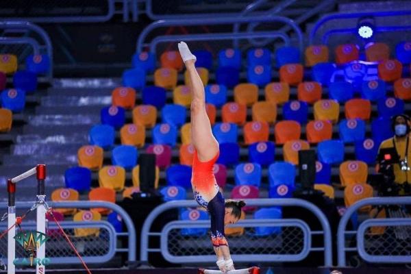 Larisa Iordache la paralele