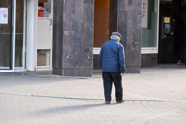 Un pensionar de 88 de ani acuzat că şi-a ucis soţia la 39 de ani de la dispariţia sa, în Anglia