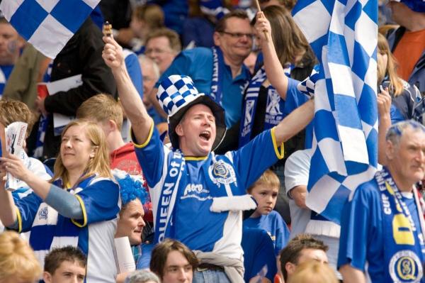 Suporteri scoţieni în tribună