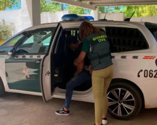 Doi români, reţinuţi în Spania după ce au răpit şi torturat un tânăr cu şocuri electrice. Au cerut victimei 50.000 de euro