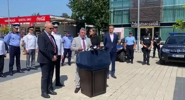 Ministrul de Interne, despre criminalul de la Corbu: "Este vorba despre un dement, un dezaxat. În câteva ore va fi reţinut"