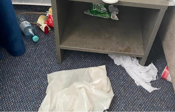 Aşa arată o cameră de hotel din Mamaia, după ce turiştii au plecat