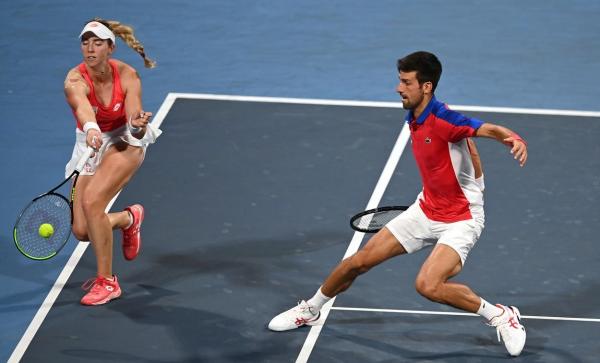 Djokovic a anulat Serbiei orice şansă la medalie: liderul mondial s-a retras din finala mică a probei de dublu mixt. Fanii sunt furioşi