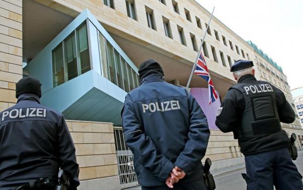 Germania a arestat un angajat al Ambasadei Britanice din Berlin, suspectat că vindea rușilor documente secrete