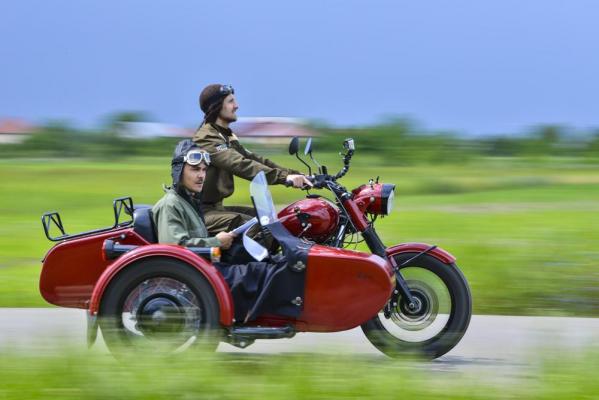 Dublă premieră, pe 6 și pe 10 septembrie, de la ora 20.30, la Antena 1. Prezentatorii Răzvan și Dani deschid în forță cel de-al zecelea sezon X Factor