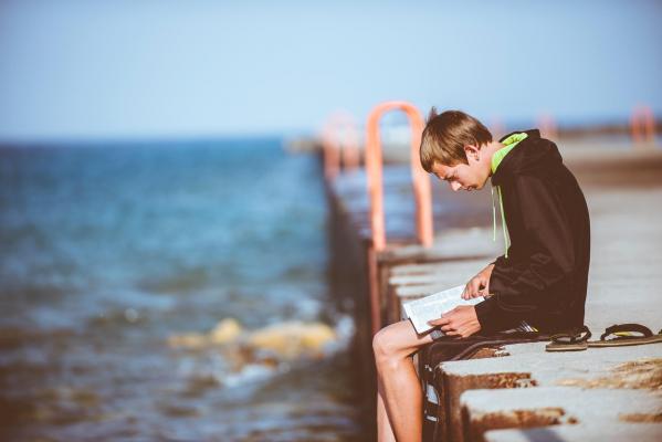 (P) Cărți pe care părinții le pot oferi adolescenților