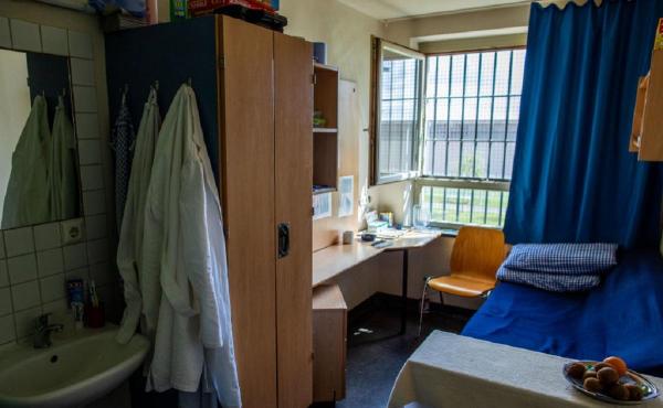 Avocata a întreţinut relaţii sexuale cu clientul ei