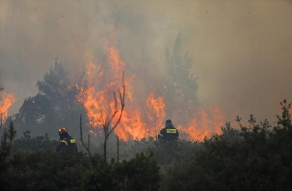 Un avion folosit pentru stingerea incendiilor s-a prăbuşit în Zakynthos