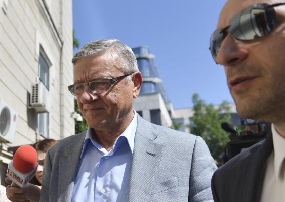 Mircea Sandu a fost acuzat pentru luare de mită, iar soţia sa pentru complicitate